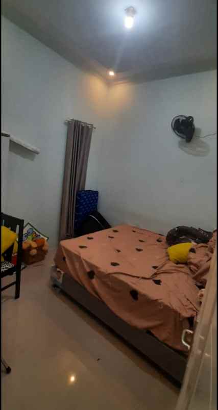 rumah second hook furnished di bedahan sawangan