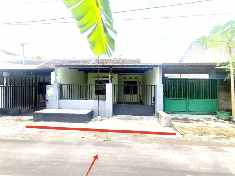 rumah second lokasi dekat bandara siap huni