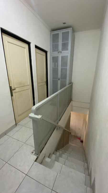 rumah secondary dalam cluster di pondok aren tangsel