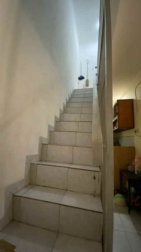 rumah secondary dalam cluster di pondok aren tangsel