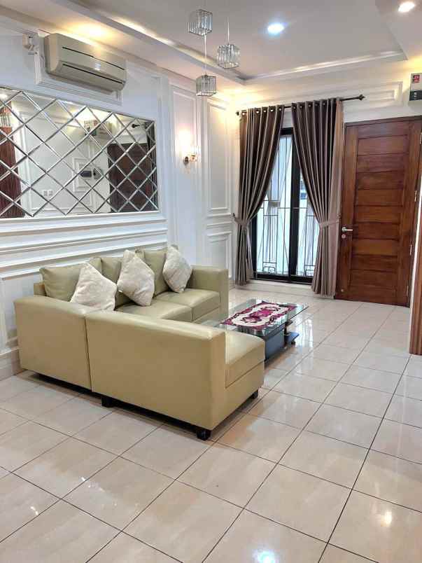 rumah siap huni di cluster aralia harapan indah bekasi