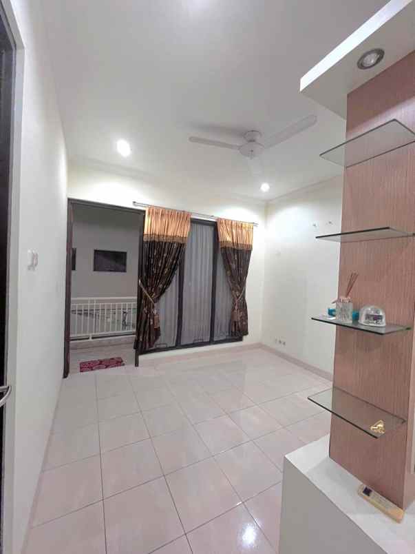 rumah siap huni di cluster aralia harapan indah bekasi