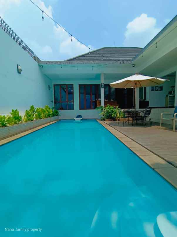 rumah siap huni semi furnished di area joglo jakbar