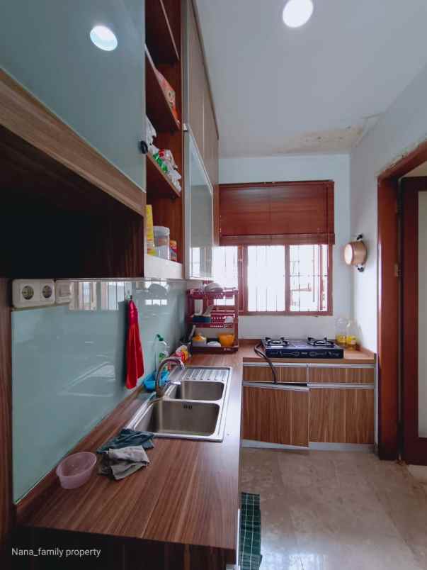 rumah siap huni semi furnished di area joglo jakbar