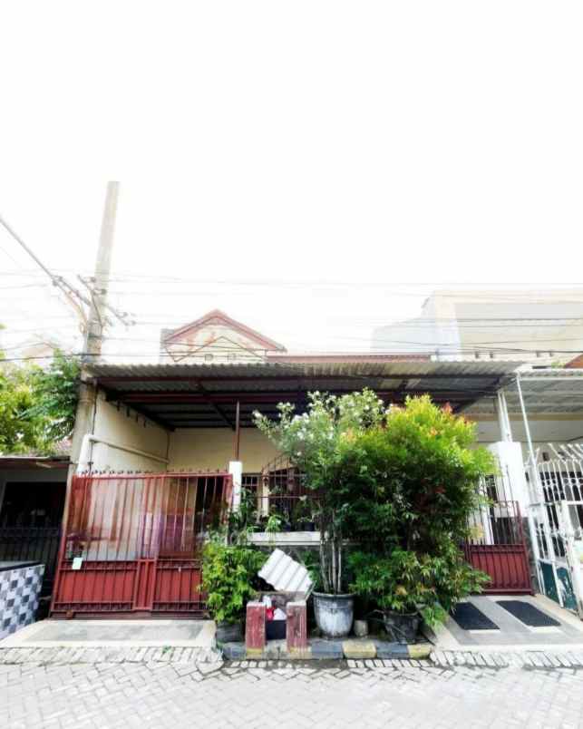 rumah sutorejo selatan strategis galvalum granit