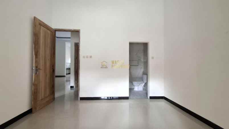 rumah tanah luas 4 kamar di maguwoharjo sleman