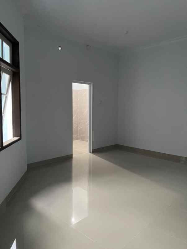 rumah tanah luas siap huni di pondok bambu