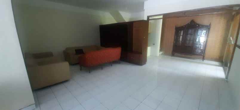 rumah view taman dan play ground di arcamanik bandung