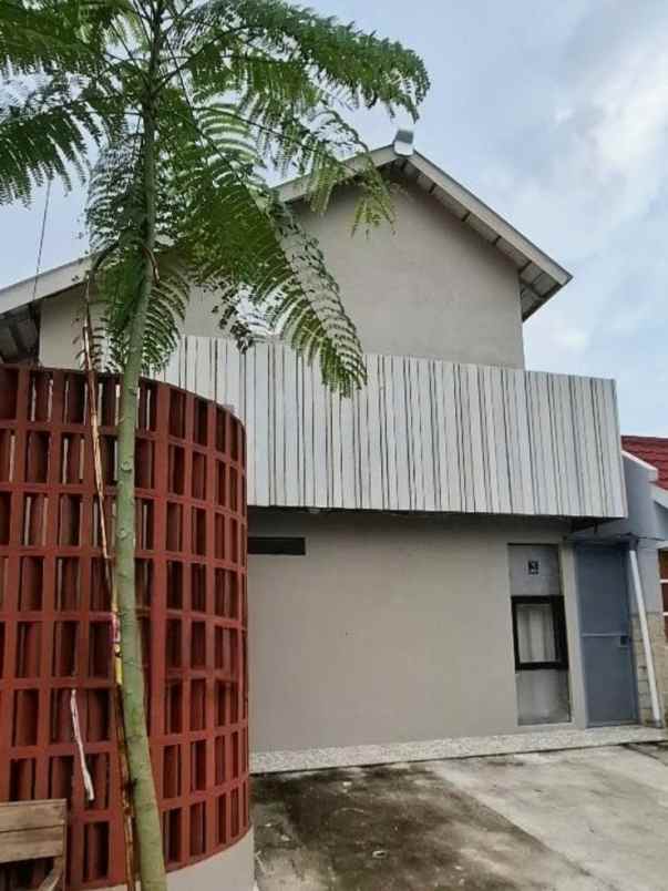 rumah villa dekat kampus uii kaliurang km 14