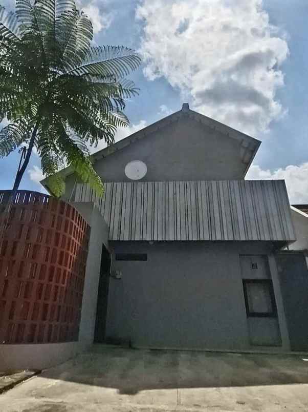 rumah villa dekat kampus uii kaliurang km 14