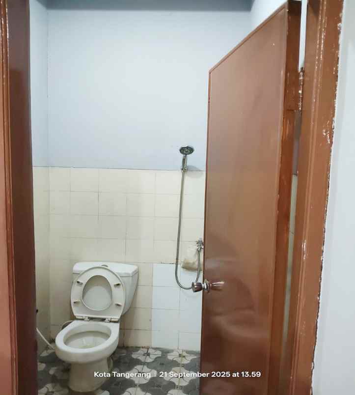 sewa rumah di perumahan buana gardenia cipondoh