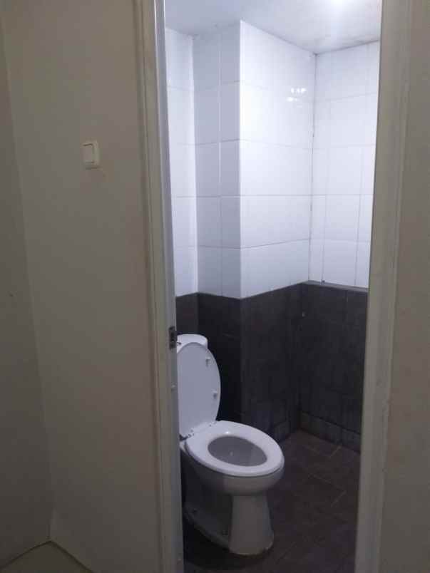 sewa unit apartment green pramuka city