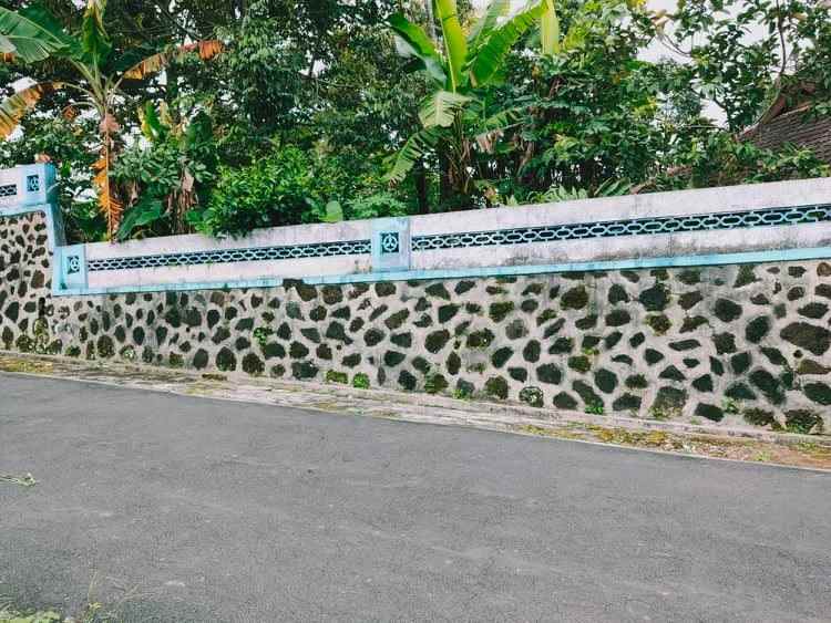 tanah dekat pasar kemuning