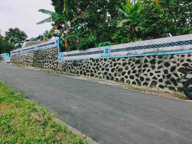 tanah dekat pasar kemuning