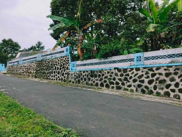 tanah dekat pasar kemuning