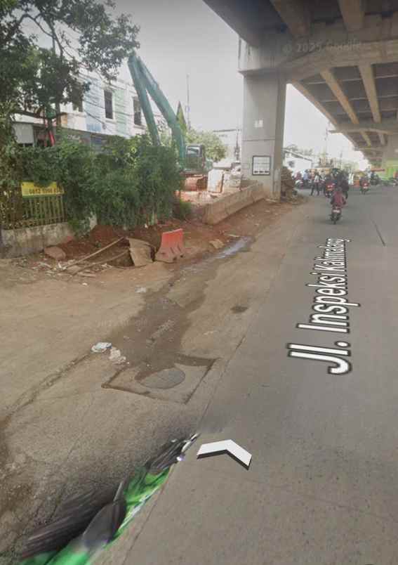 tanah jalan raya kalimalang di