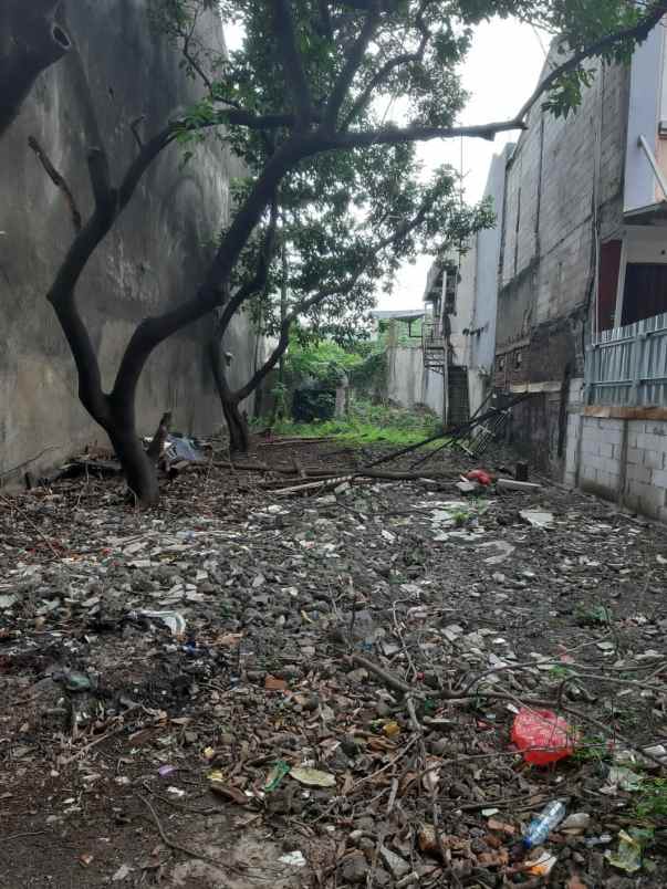 tanah jalan raya kalimalang di