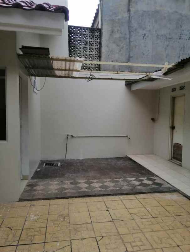 turun harga legenda wisata cibubur boulevard utama