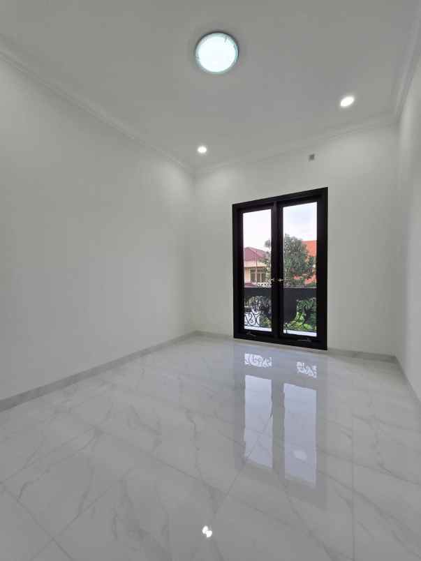 turun harga rumah mewah siap huni di pondok bambu