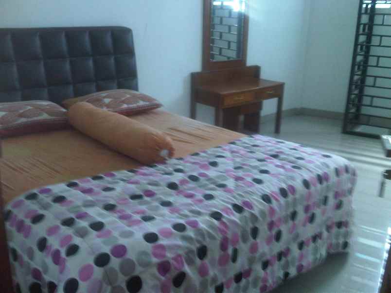 villa alamat jalan cisarua km 80