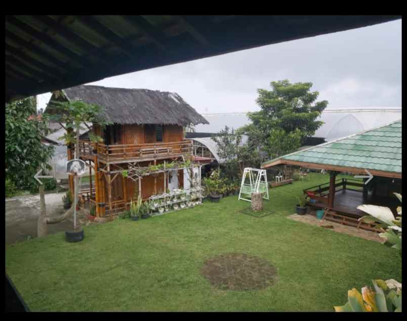 villa nyaman strategis di cisarua lembang