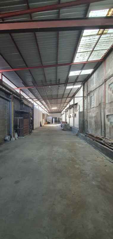 di sewakan gudang tandes surabaya