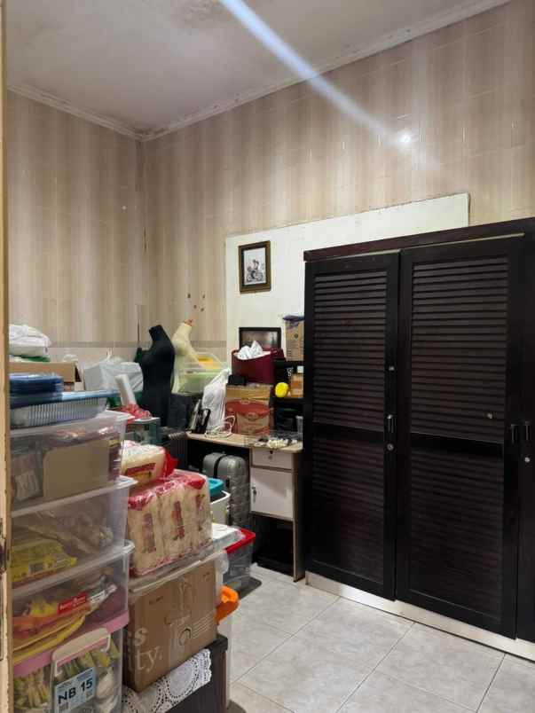 dijual apartemen semampir