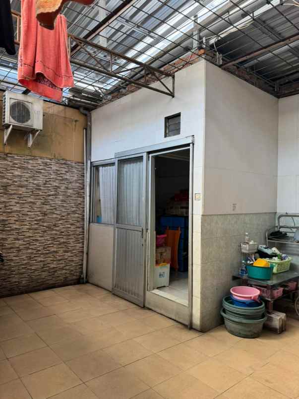 dijual apartemen semampir
