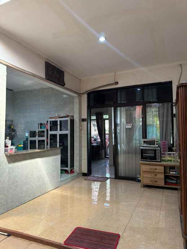 dijual apartemen semampir