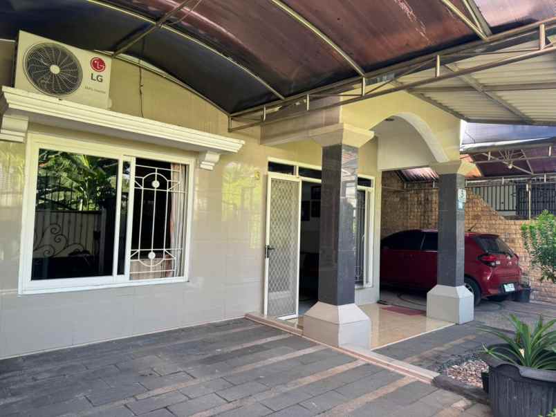 dijual apartemen semampir
