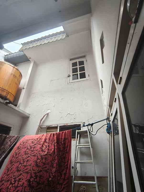 dijual apartemen sutorejo