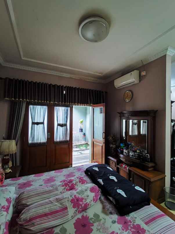 dijual cepat rumah bagus luas di jatiwaringin bekasi
