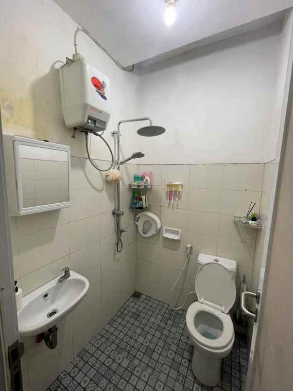 dijual cepat rumah dalam cluster dekat lippo cikarang