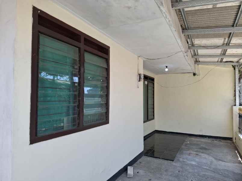 dijual disewakan rumah di bukit permai jember