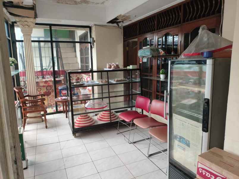 dijual disewakan workshop rumah strategis di jagakarsa