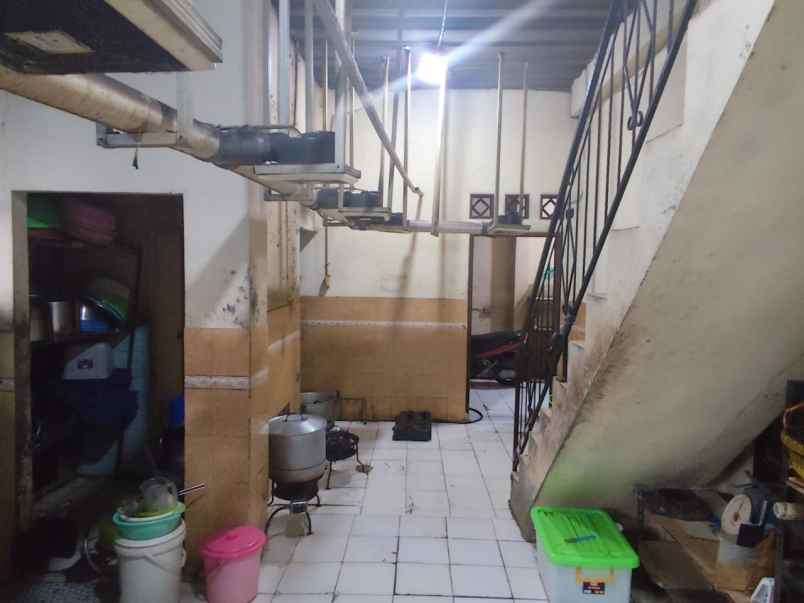 dijual disewakan workshop rumah strategis di jagakarsa