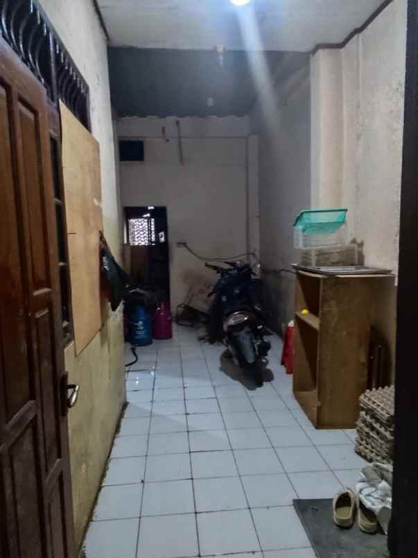dijual disewakan workshop rumah strategis di jagakarsa