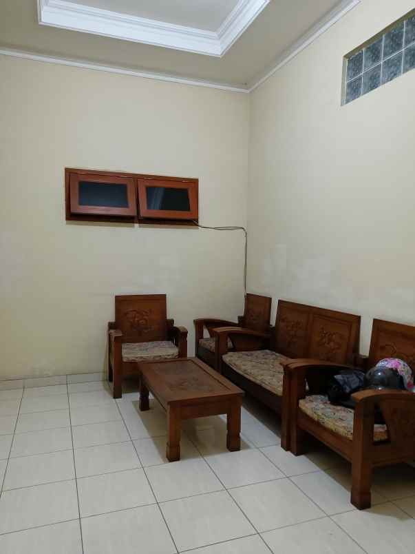 dijual kost harapan indah