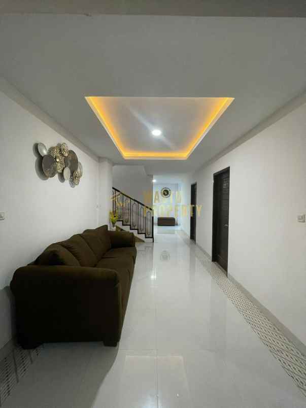 dijual kost jl pandega manggung catur