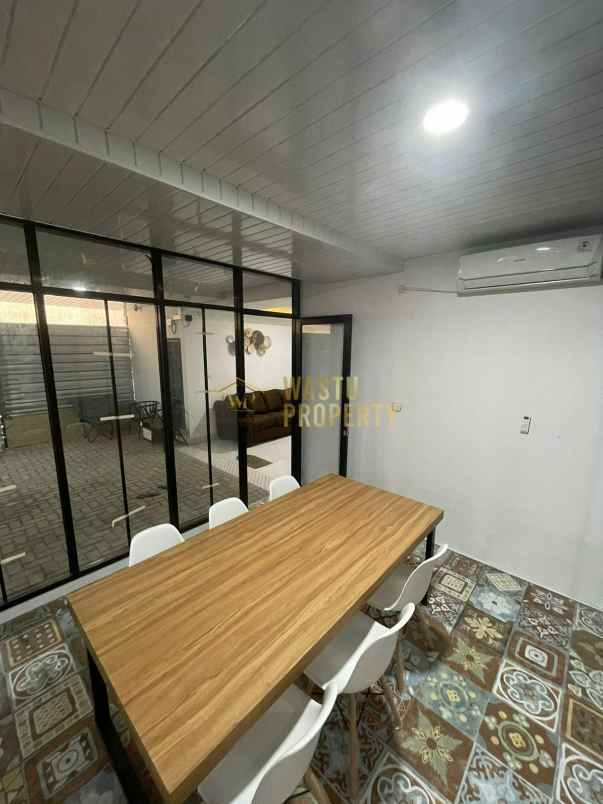 dijual kost jl pandega manggung catur