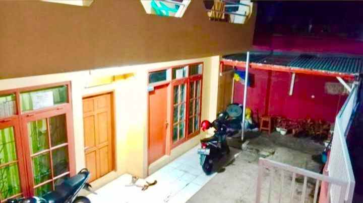 dijual kost jl surya sumantri gg xxxx
