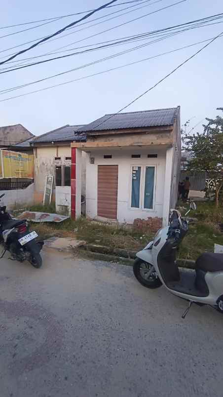 dijual murah rumah jl suka karya panam posisi sudut