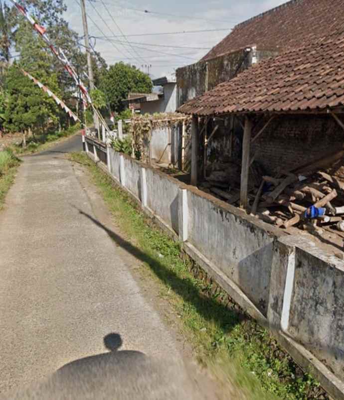 dijual murah rumah pinggir jalan aspal strategis