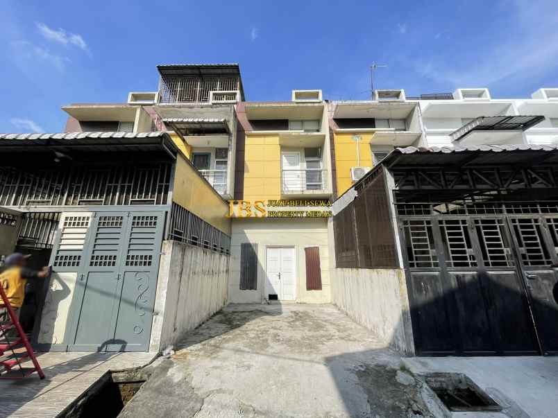 dijual ruko 2 5 tingkat di jalan cemara gg seri medan