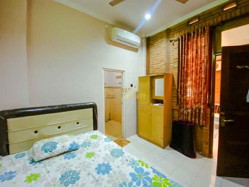 dijual ruko gudang kantor condongcatur kec depok kab