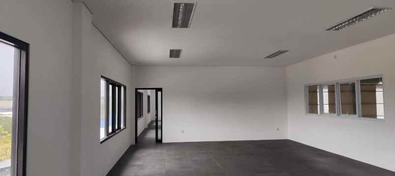 dijual ruko gudang kantor delta silicon 3