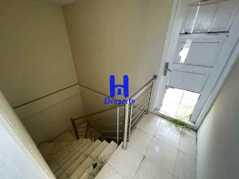 dijual ruko gudang kantor jalan cemara gg seri