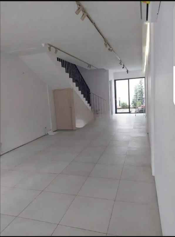 dijual ruko gudang kantor jalan dian istana