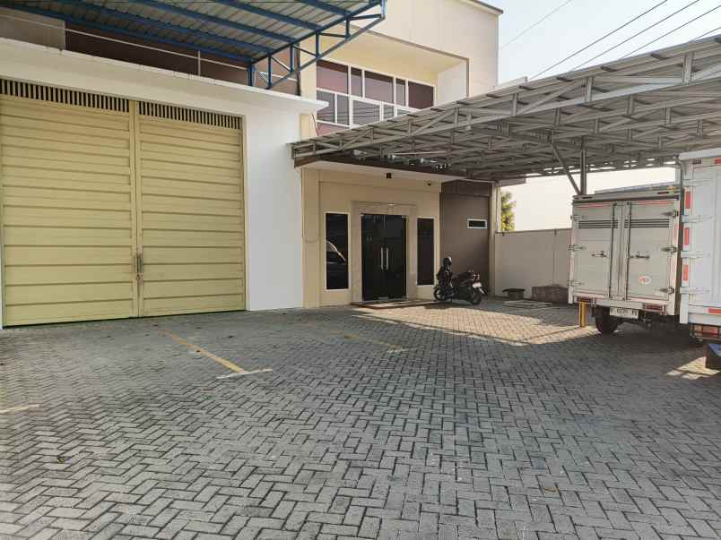 dijual ruko gudang kantor jalan lingkar timur