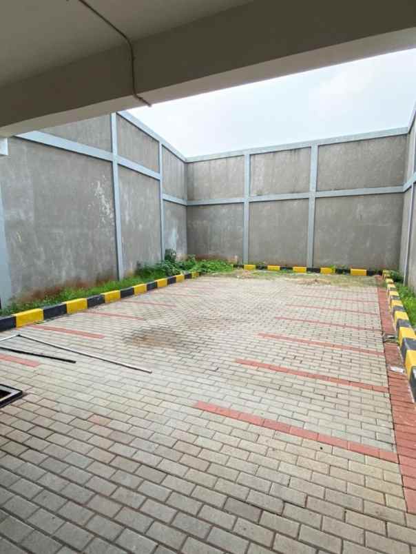 dijual ruko gudang kantor jalan pramuka raya
